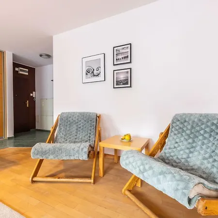 Victus Apartament Osaka شقة